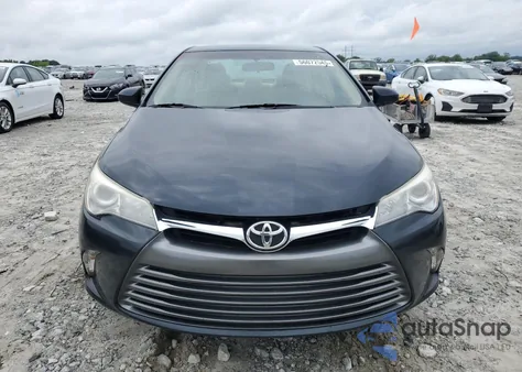 2017 Toyota Camry Le z USA, uszkodzony, nr VIN 4T1BF1FK1HU727704